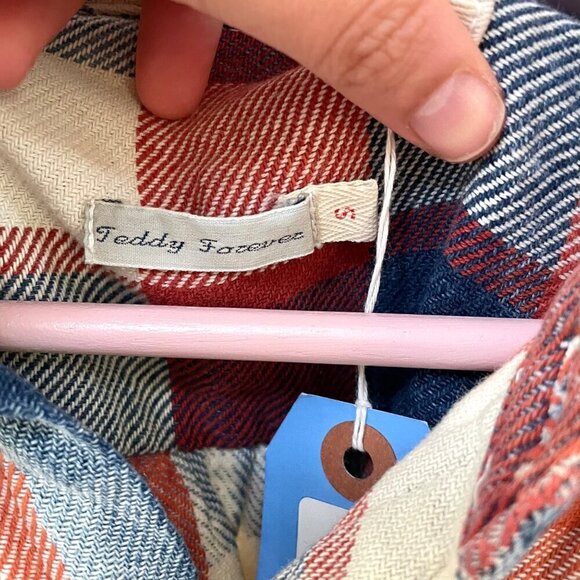 NWT Dr. Collectors Hollywood Teddy Forever Button Front Shirt in Faded Indigo S - Picture 5 of 6